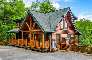 Pigeon Forge TN cabin overlooking mountains